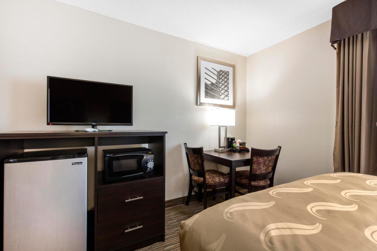 Quality Inn & Suites Metropolis I-24 Zewnętrze zdjęcie